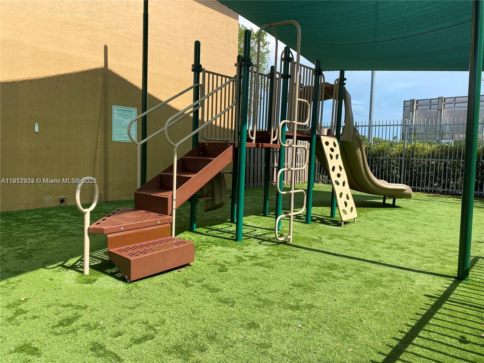 THE GATES AT DORAL ISLES - Residential