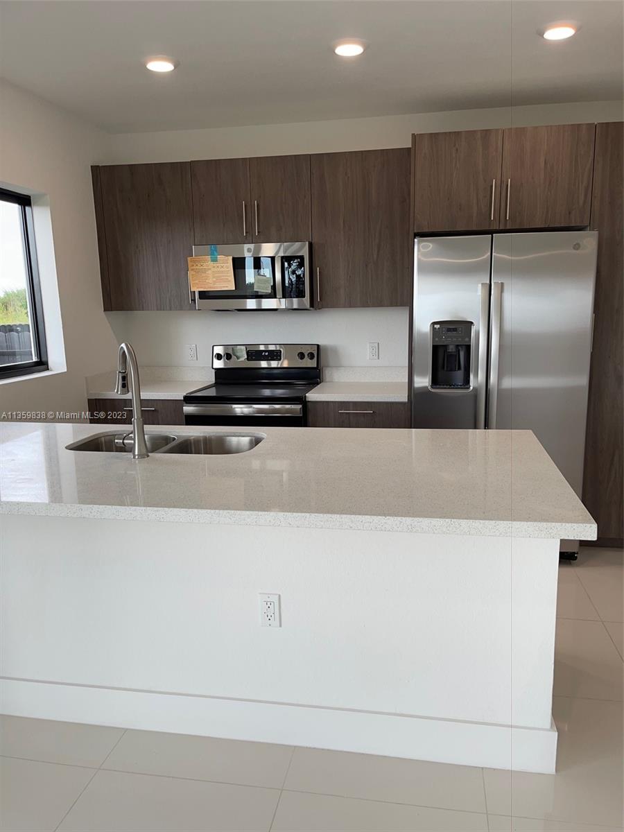 AURORA AT GRAND PALMS - Residential Lease
