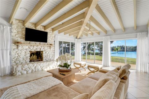 19655 Riverside Dr Jupiter FL 33469