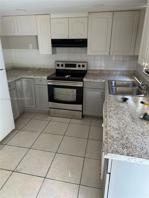 5223 NW 27th St 9B Lauderhill FL 33313