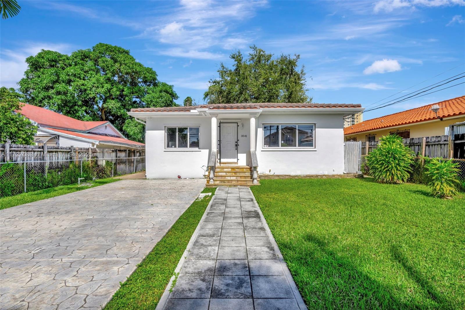 AMND MIAMI SUBURBAN ACRES - Residential