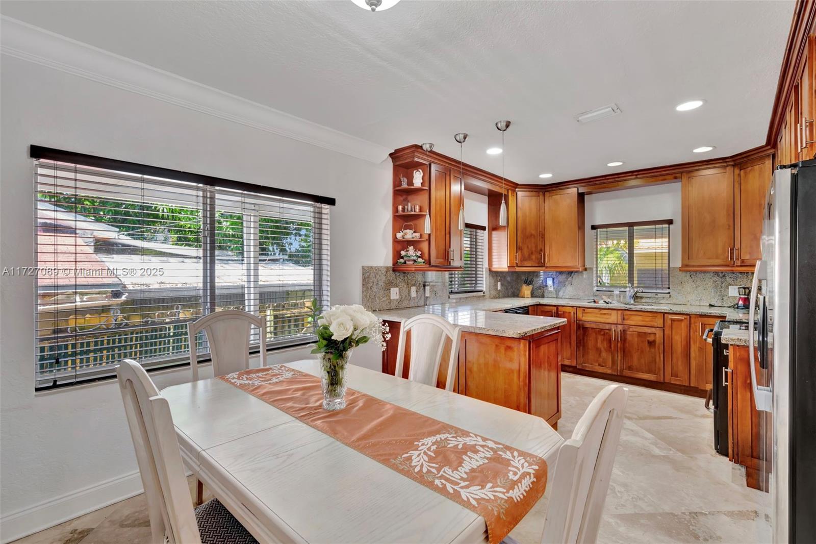 AMND MIAMI SUBURBAN ACRES - Residential