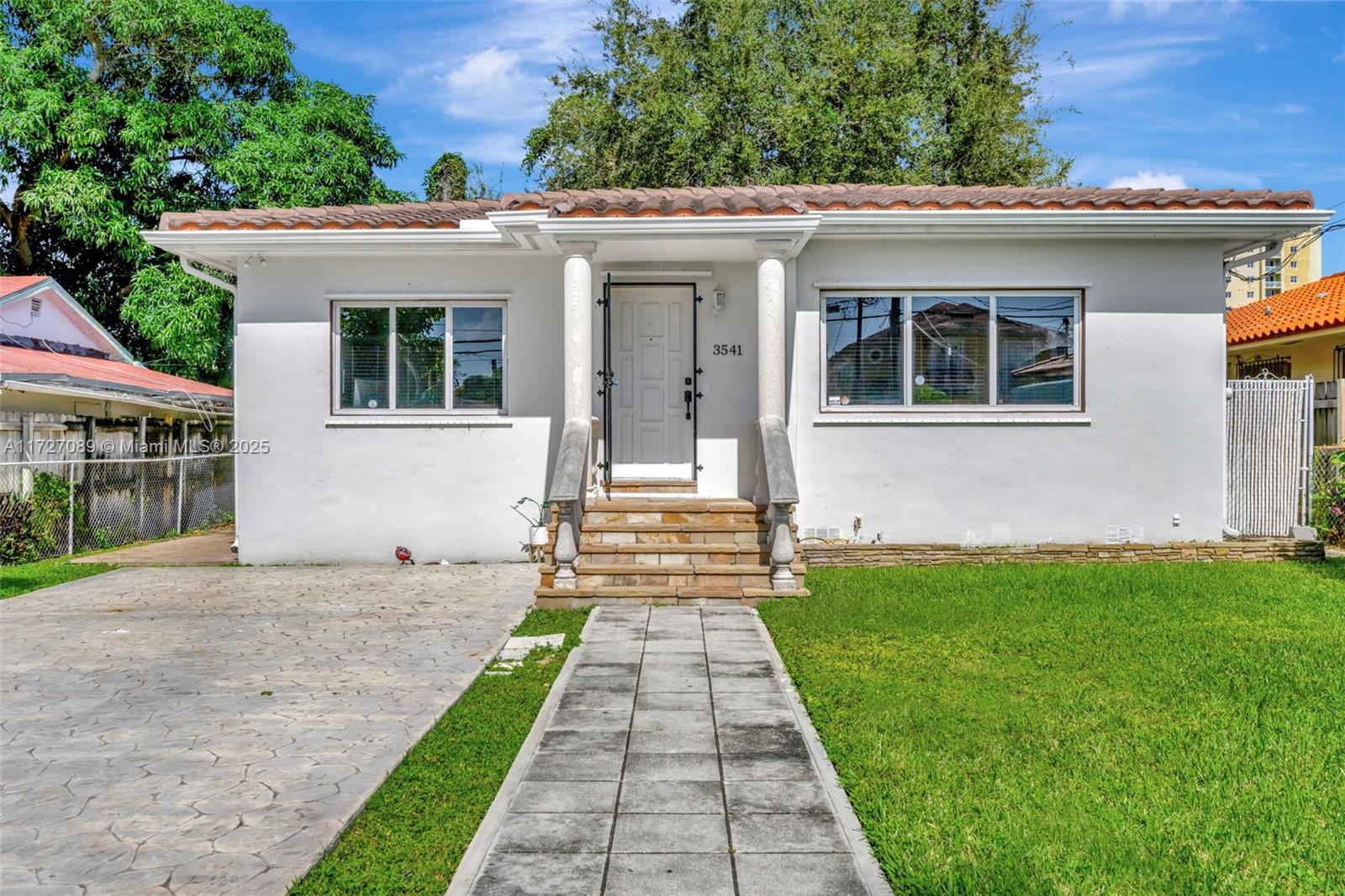 AMND MIAMI SUBURBAN ACRES - Residential
