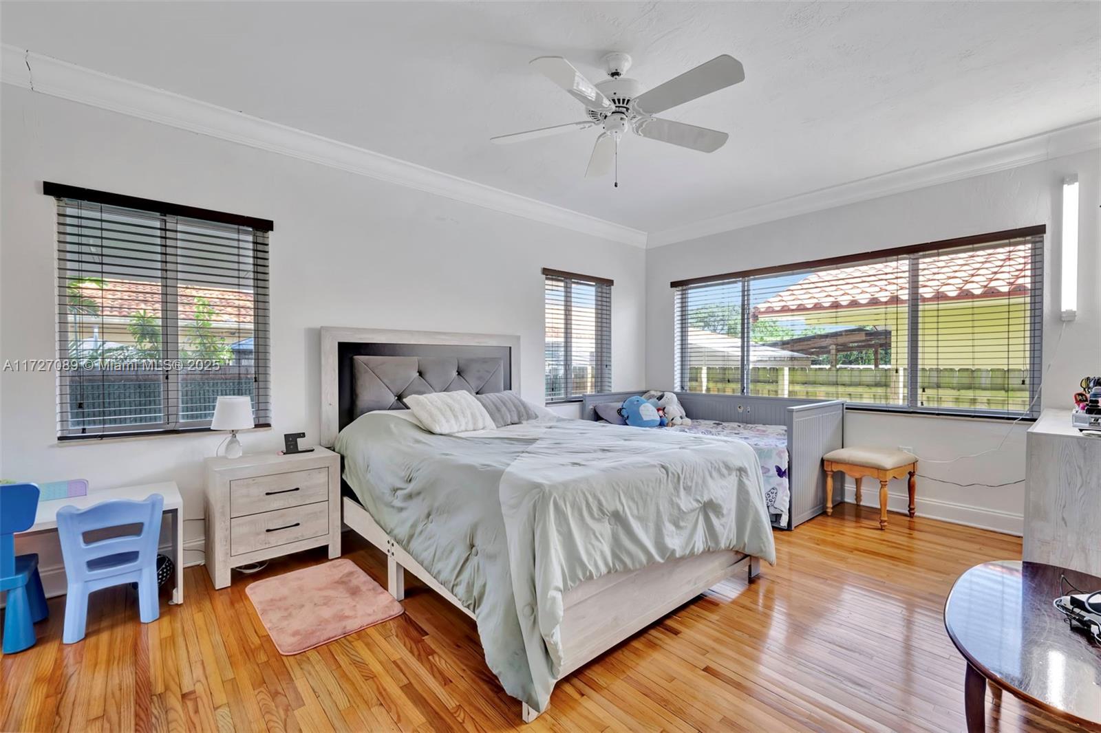 AMND MIAMI SUBURBAN ACRES - Residential