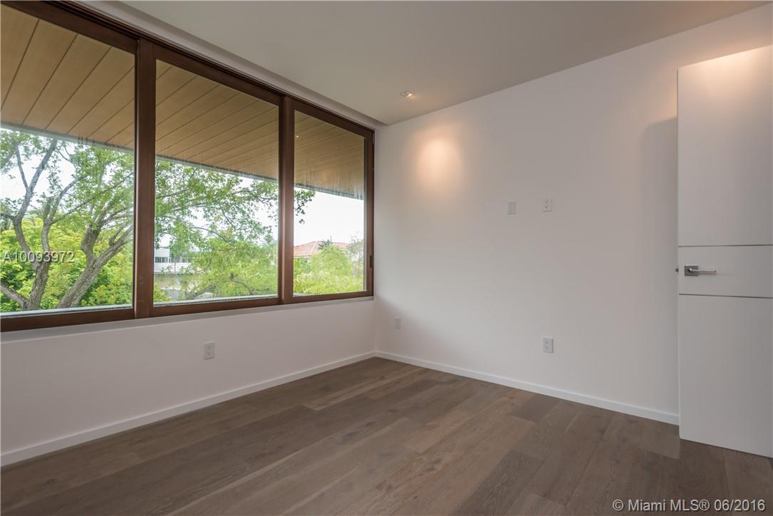 Tropical Isle Homes - Residential