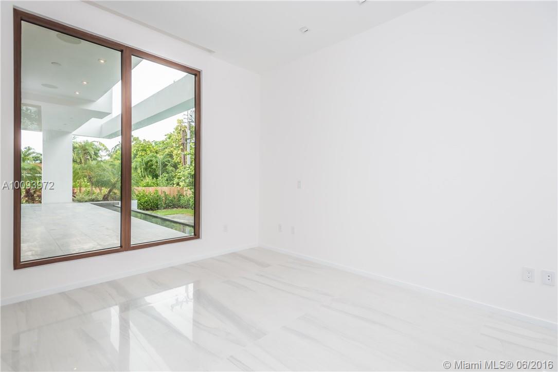 Tropical Isle Homes - Residential