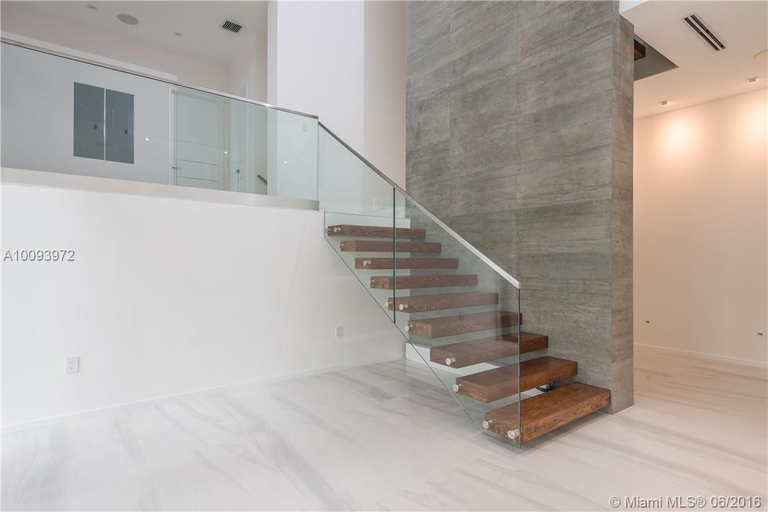 Tropical Isle Homes - Residential