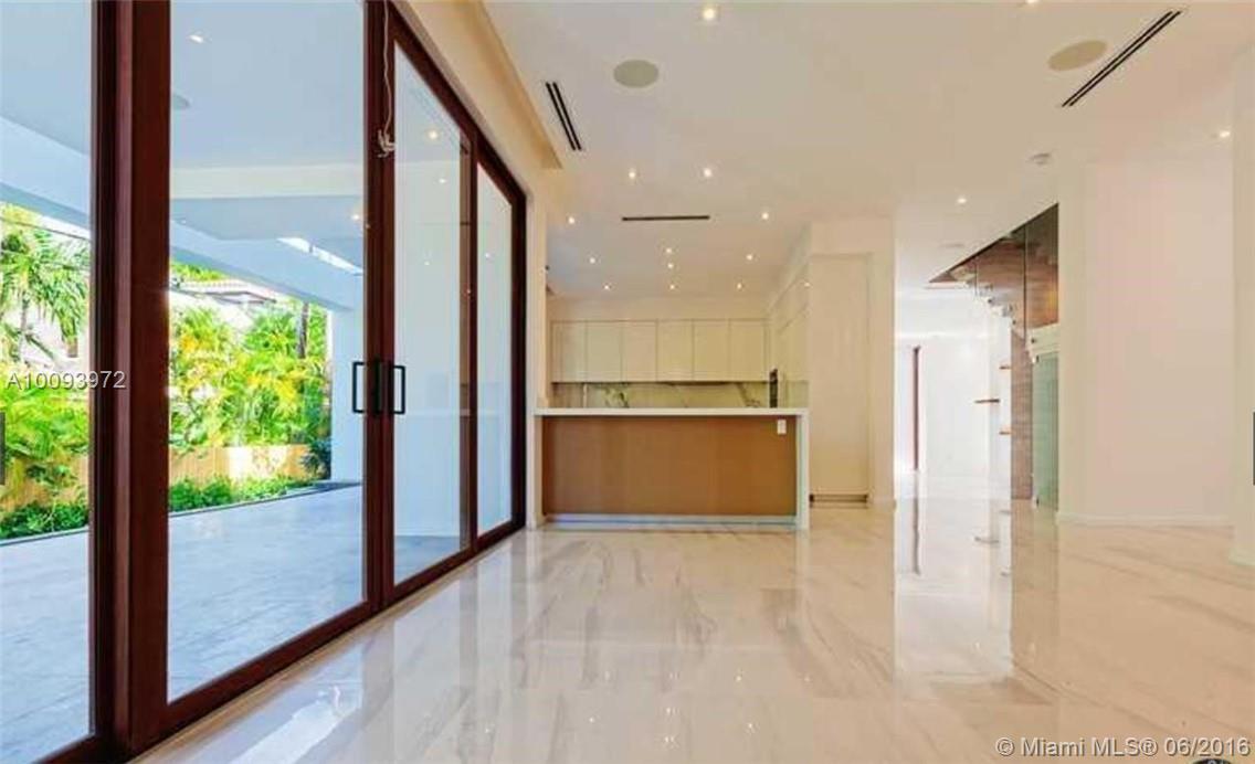 Tropical Isle Homes - Residential