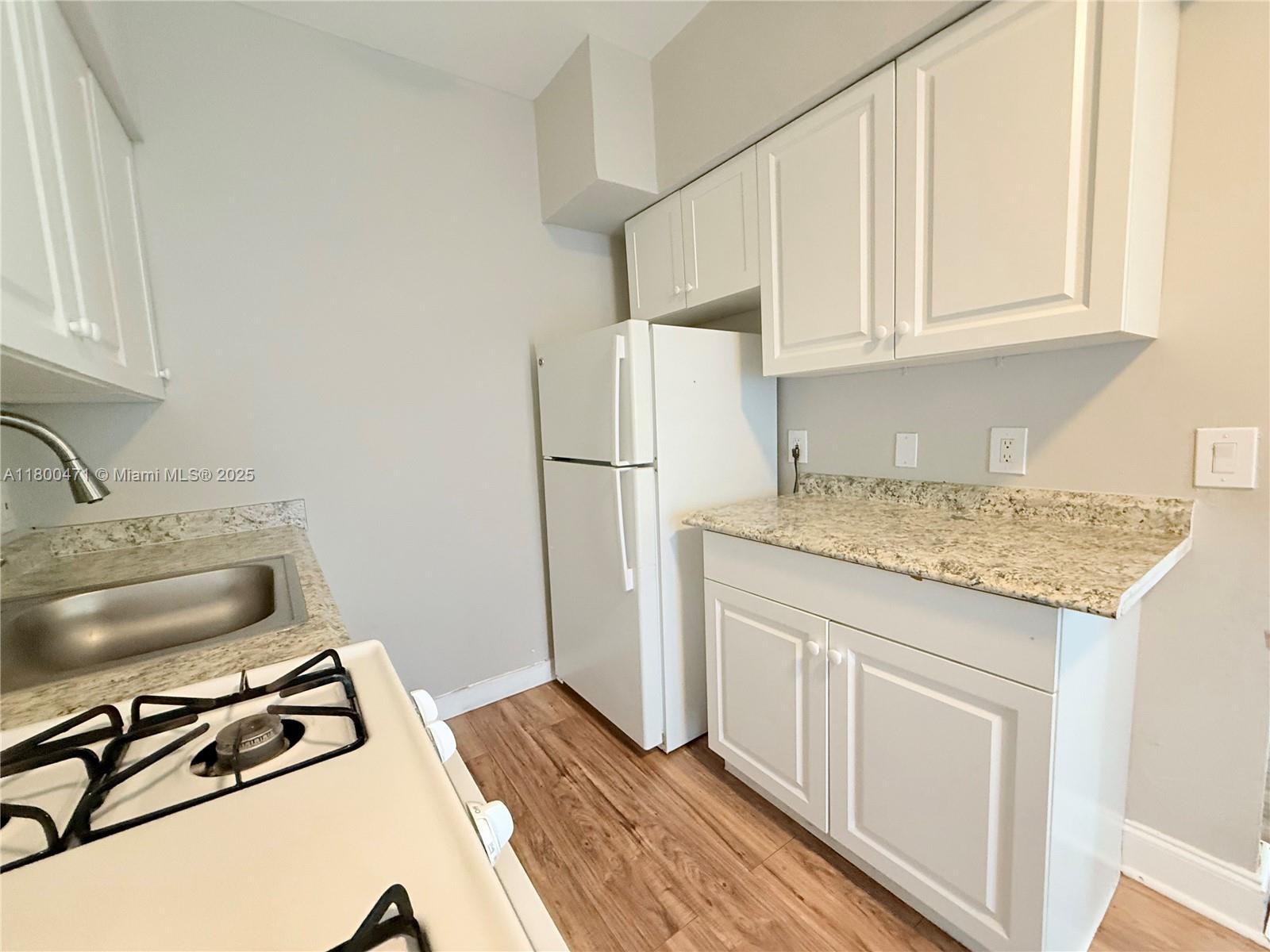 9270 E Bay Harbor Dr 9A