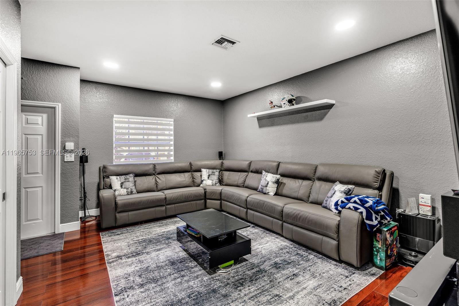 5791 NW 116th Ave 112