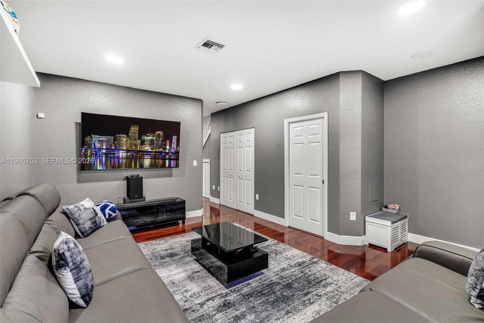 LAS BRISAS AT DORAL CONDO - Residential