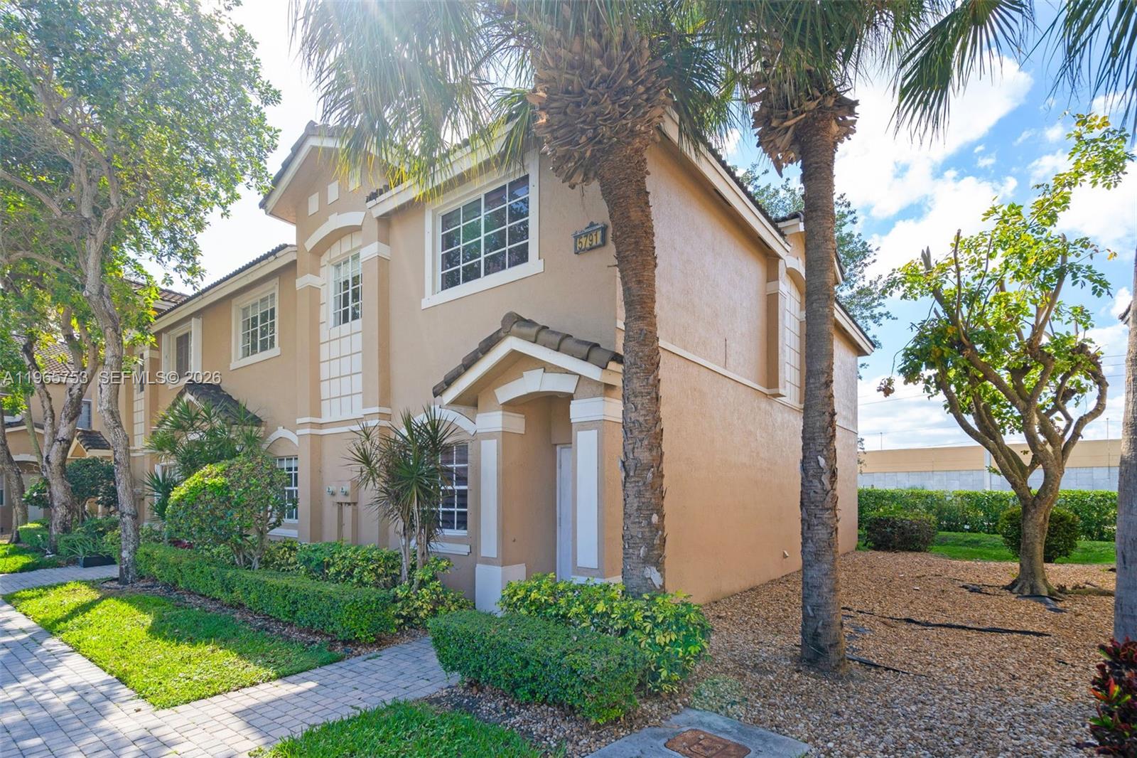 5791 NW 116th Ave 112