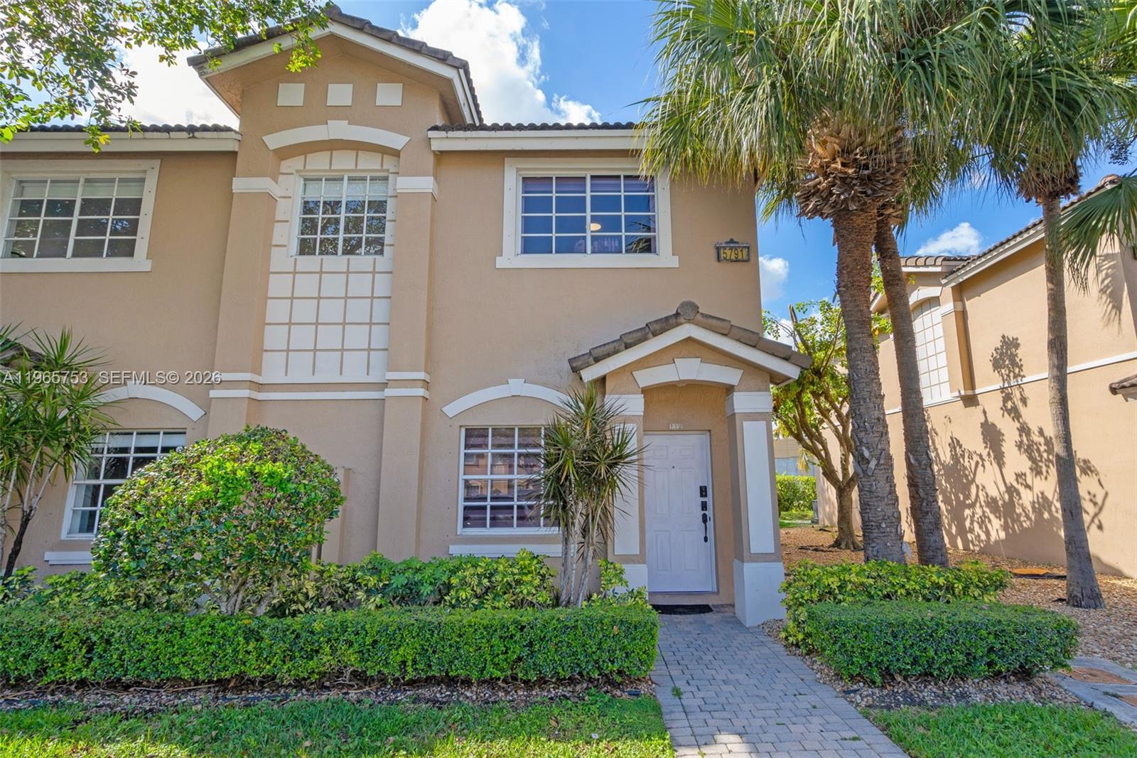 LAS BRISAS AT DORAL CONDO - Residential