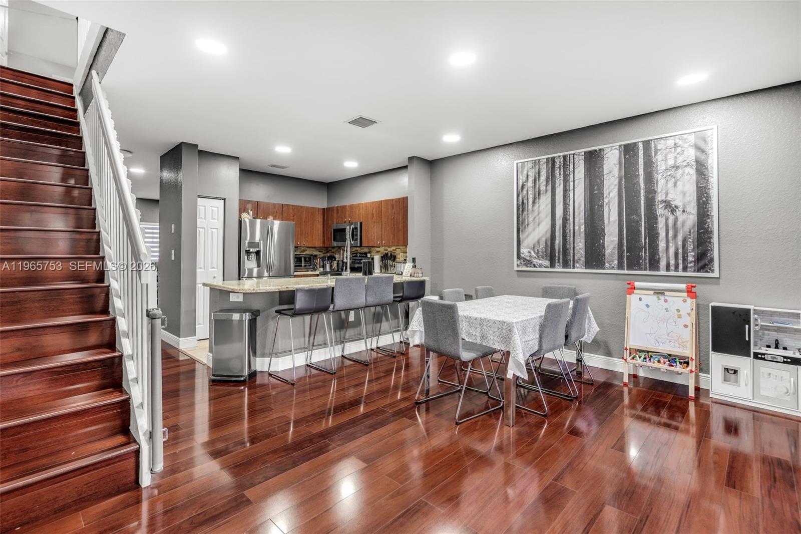 LAS BRISAS AT DORAL CONDO - Residential