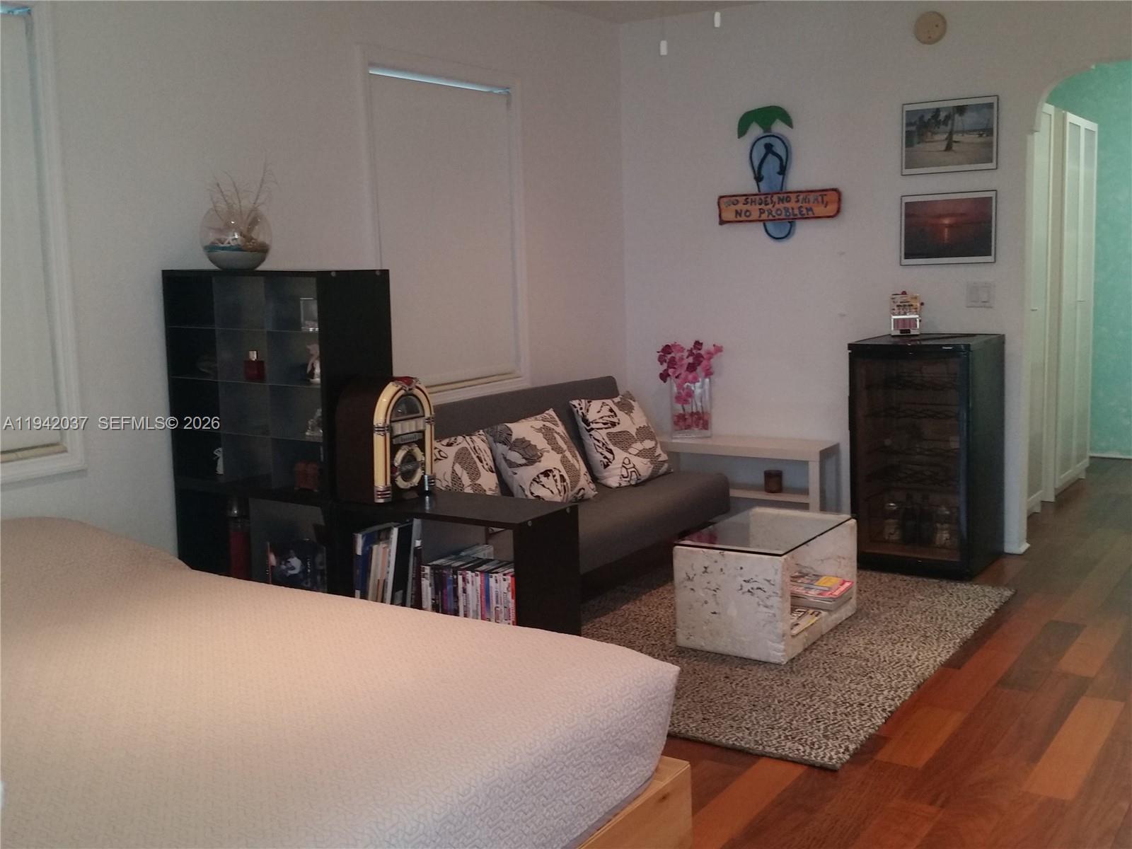 ESPANOLA WAY VILLAS CONDO - Residential