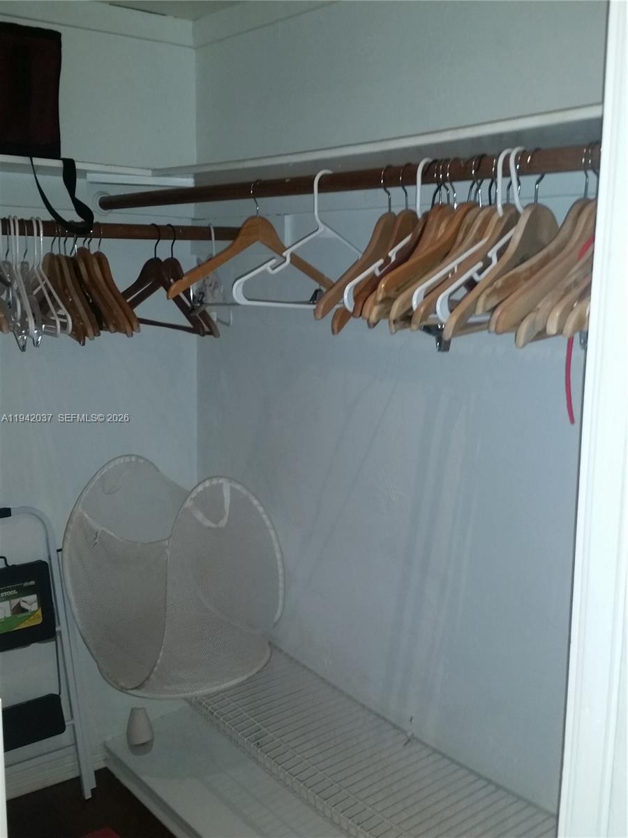 ESPANOLA WAY VILLAS CONDO - Residential