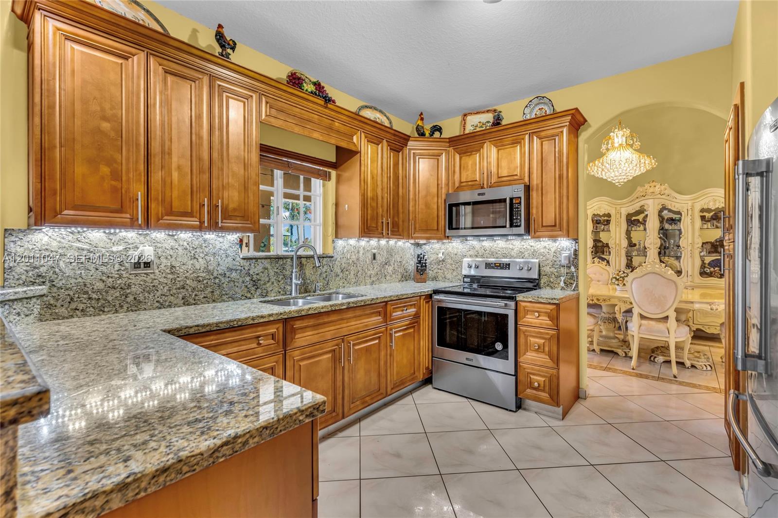 ROYAL LAKE ESTATES - Residential