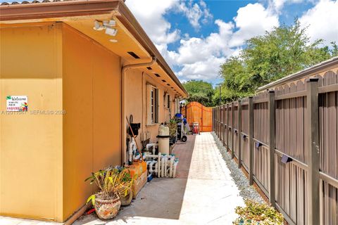 Tiny photo for 16037 NW 77th Pl, Miami Lakes, FL 33016 (MLS # A12011047)