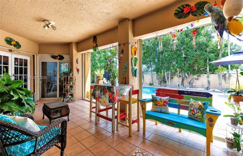 Tiny photo for 16037 NW 77th Pl, Miami Lakes, FL 33016 (MLS # A12011047)