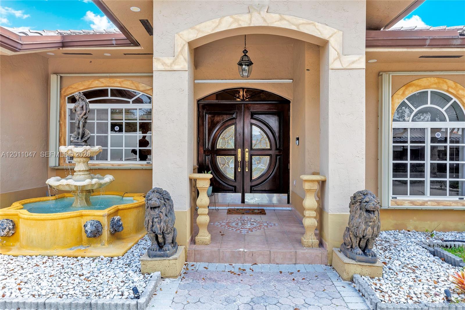 ROYAL LAKE ESTATES - Residential