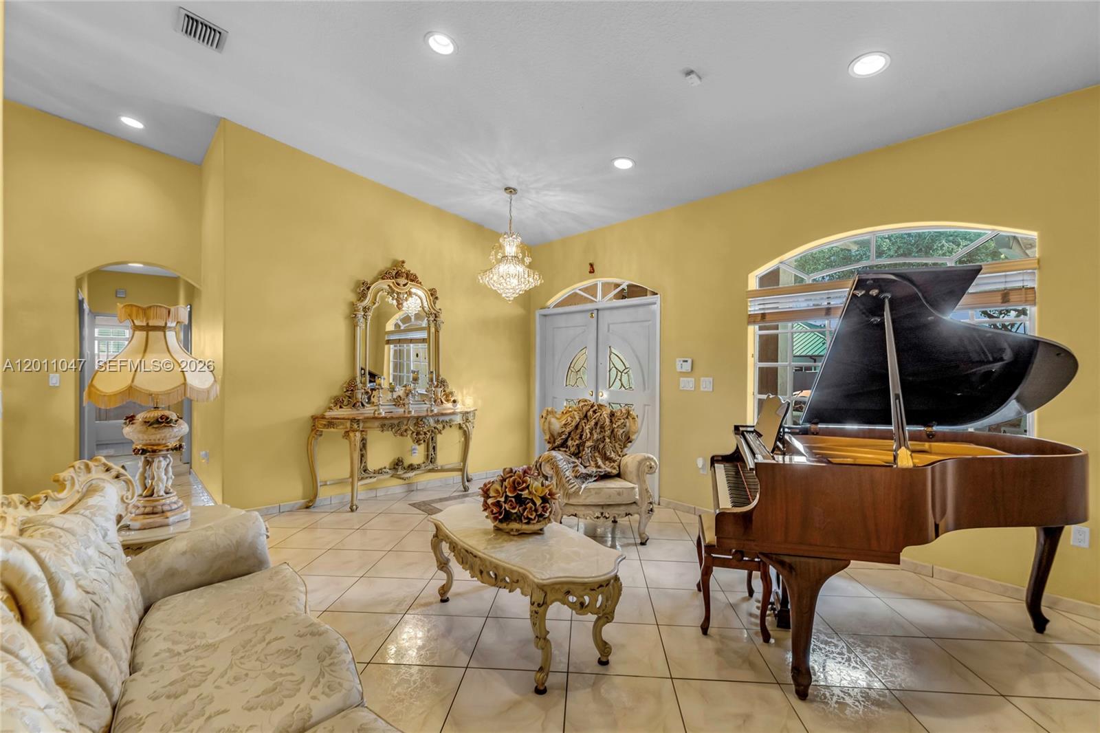 ROYAL LAKE ESTATES - Residential