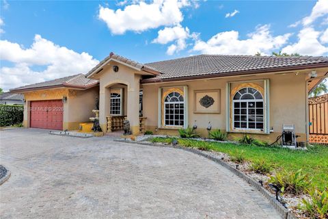 Tiny photo for 16037 NW 77th Pl, Miami Lakes, FL 33016 (MLS # A12011047)