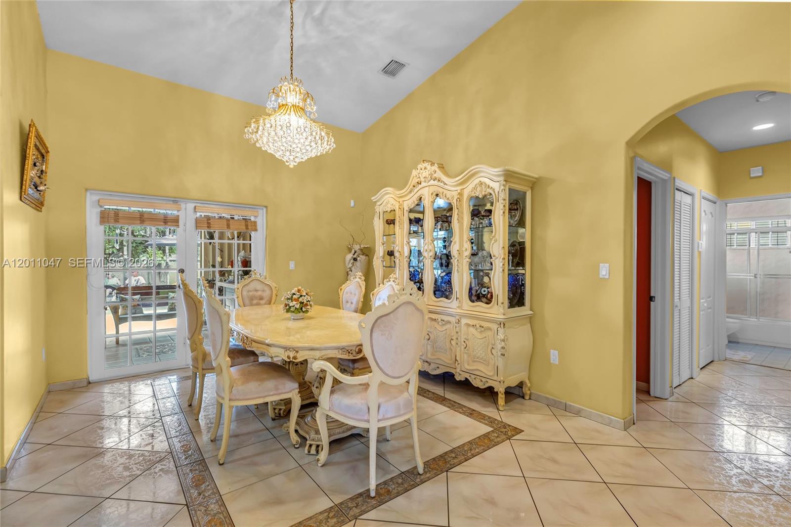 ROYAL LAKE ESTATES - Residential