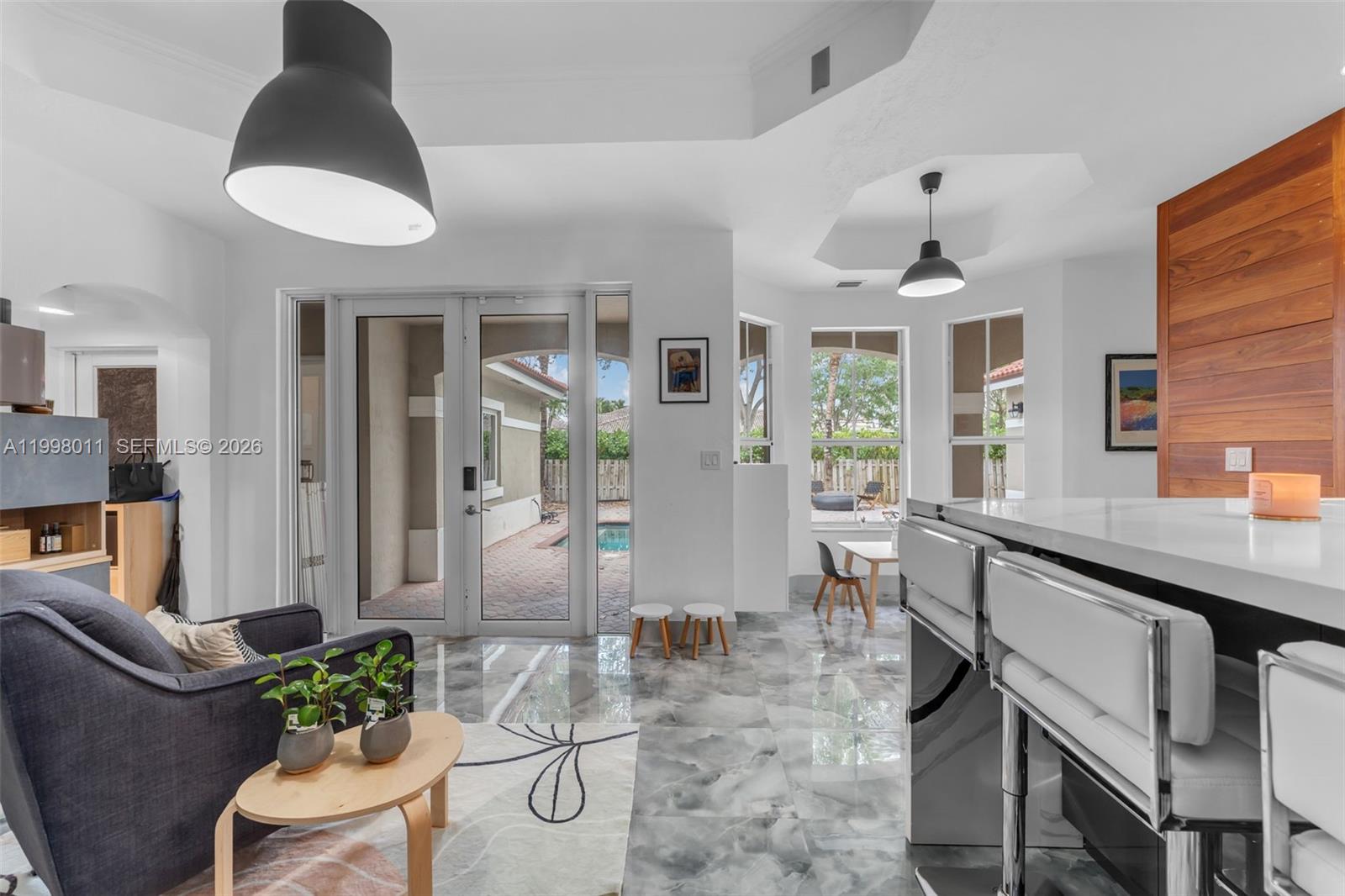 KARENERO FALLS - Residential