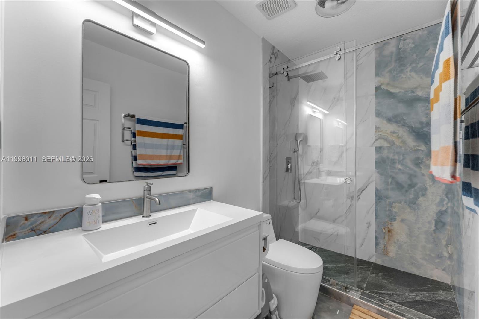 KARENERO FALLS - Residential