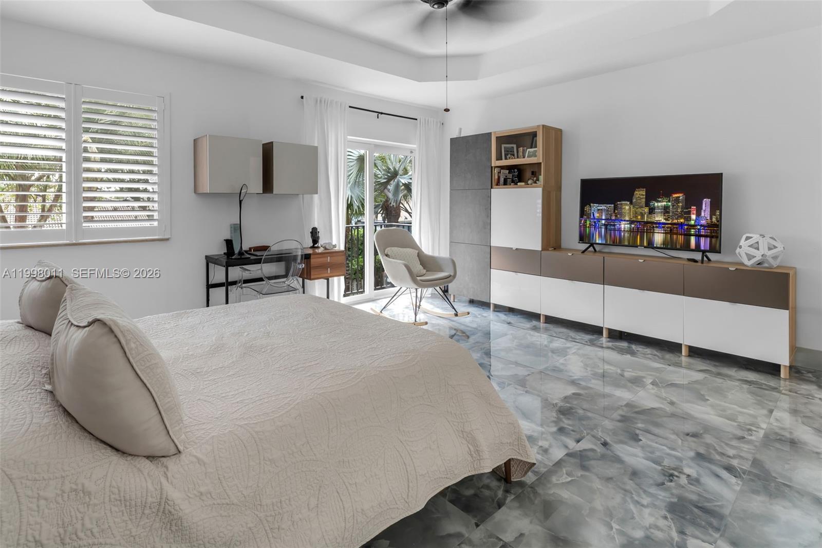 KARENERO FALLS - Residential