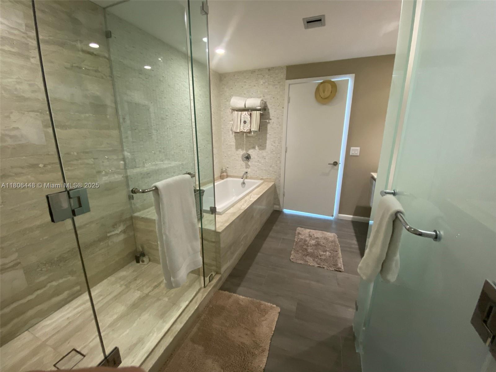 BISCAYNE BEACH CONDO - Residential