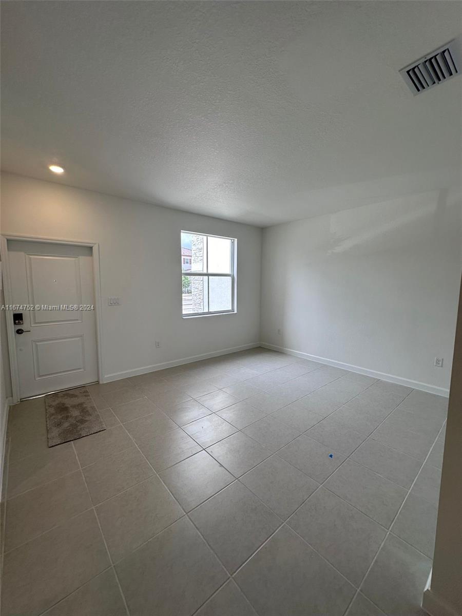 GOLF PARK SEC 1 - Residential Lease