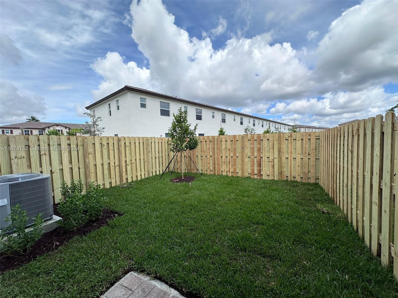 GOLF PARK SEC 1 - Residential Lease