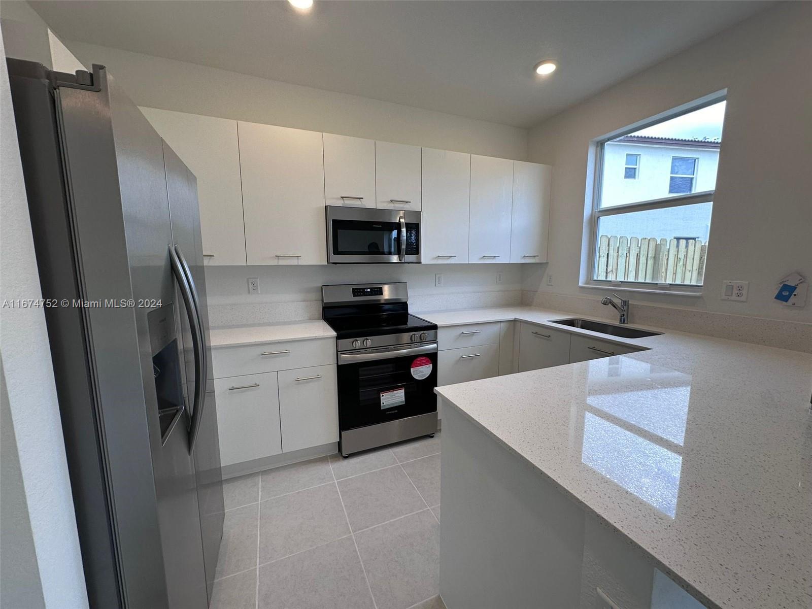 GOLF PARK SEC 1 - Residential Lease