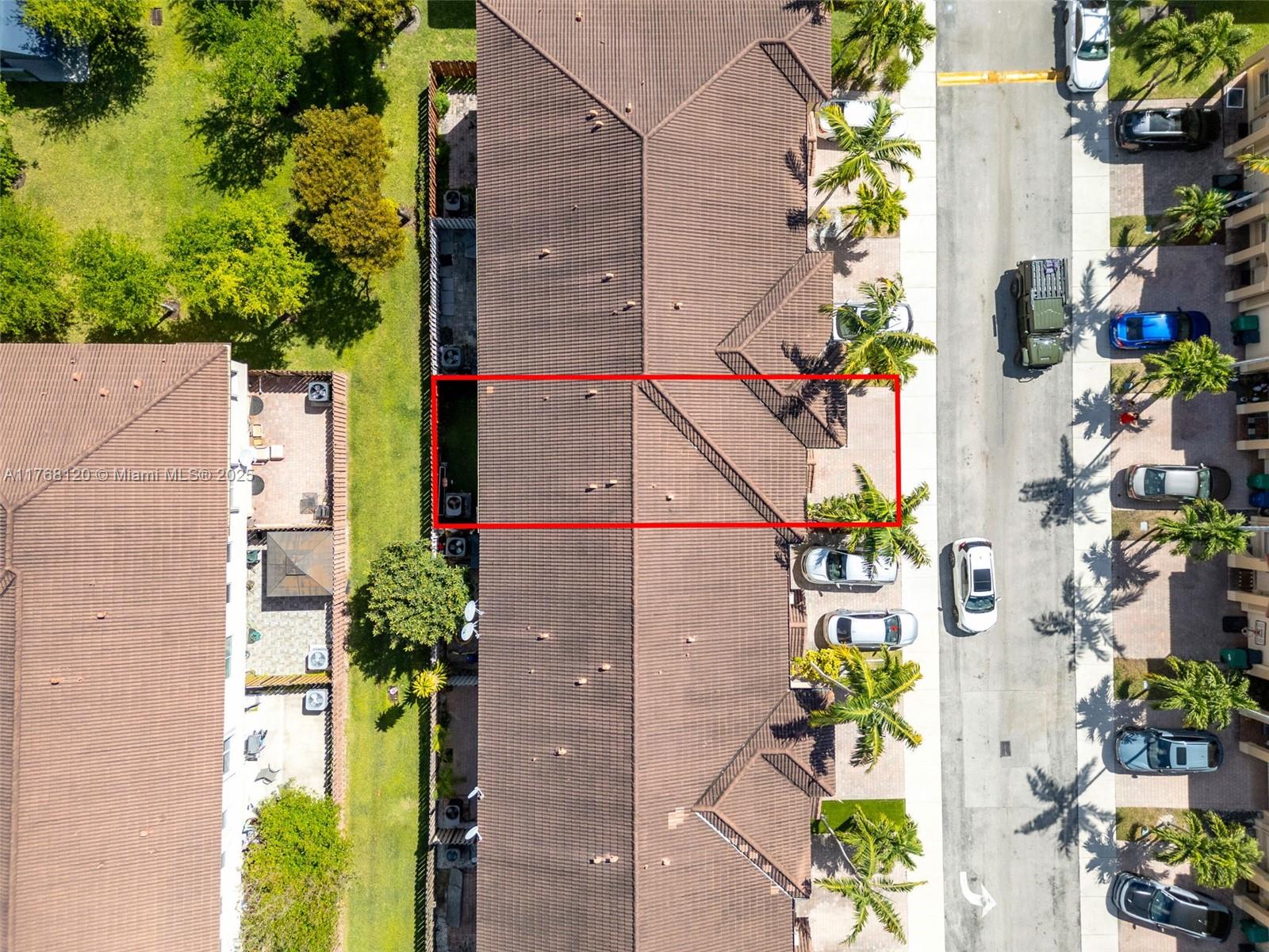 COURTS AT TUSCANY WEST - Residential