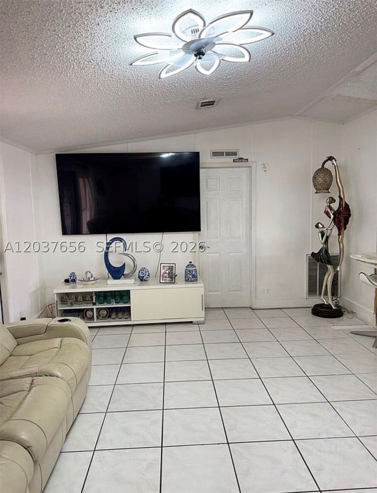 1133 SW 130th Ave, Miami, FL, 33184/$150,000 3 1133 SW 130th Ave