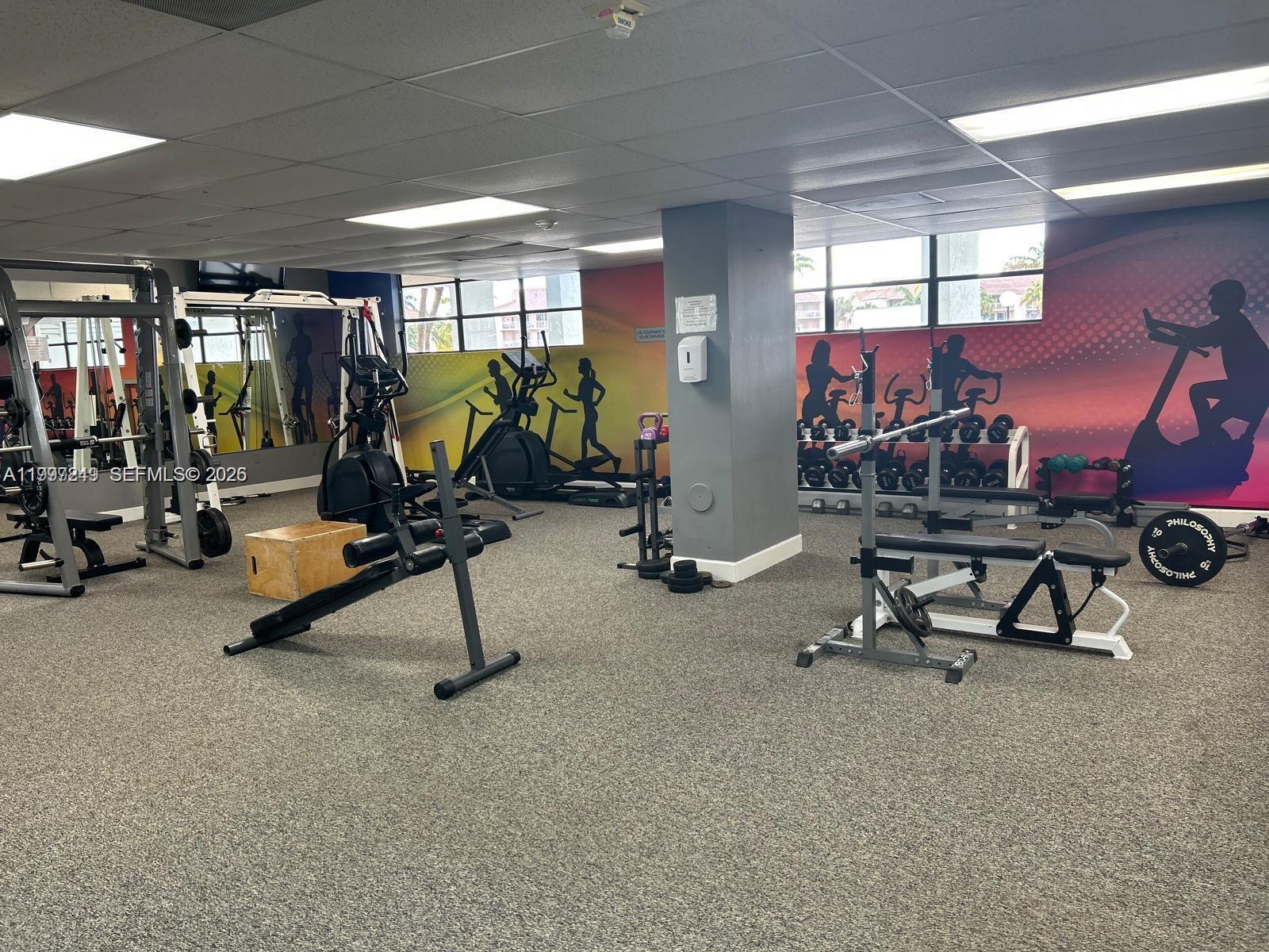 200 LESLIE CONDO - Residential