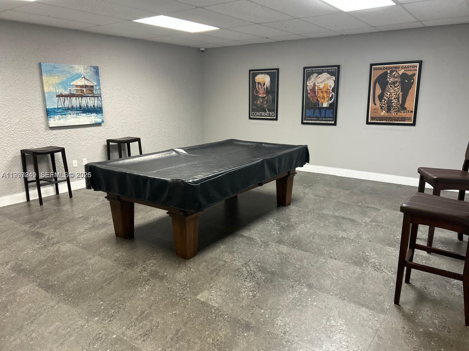 200 LESLIE CONDO - Residential