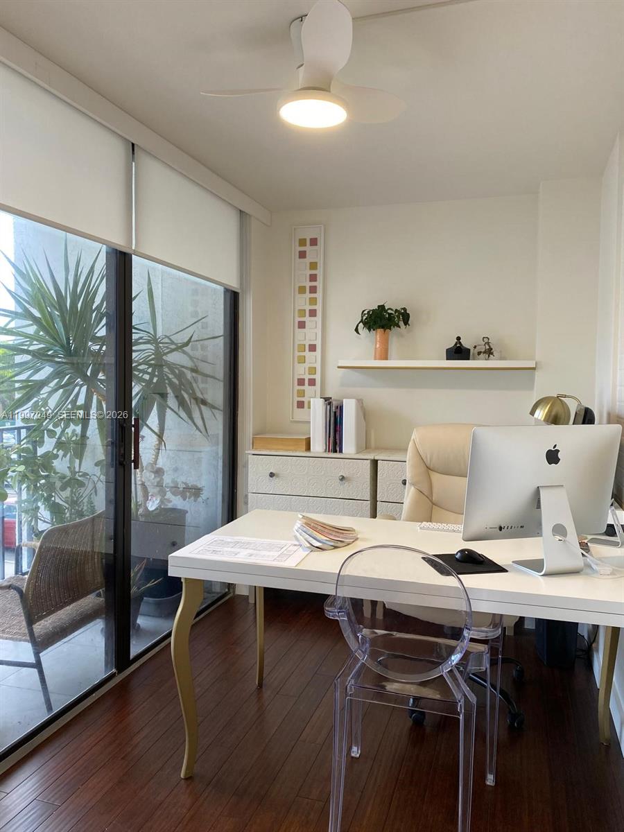 200 LESLIE CONDO - Residential