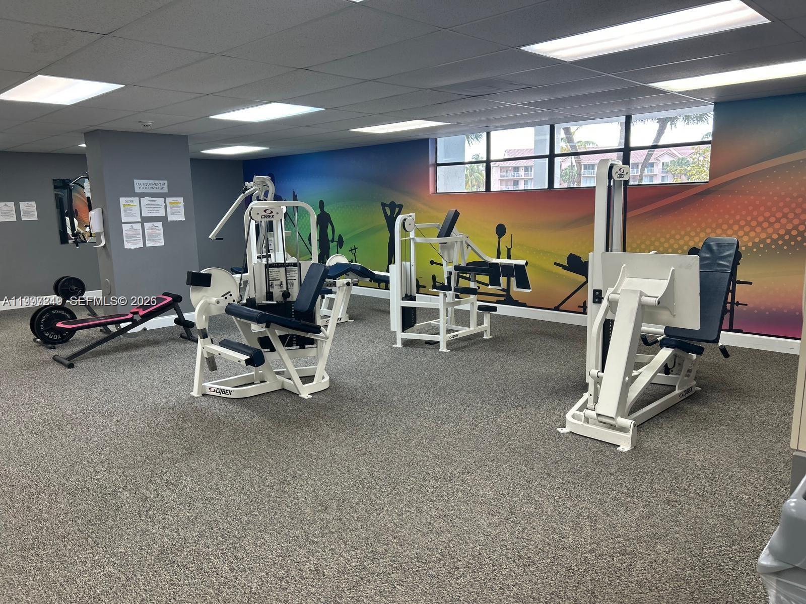 200 LESLIE CONDO - Residential