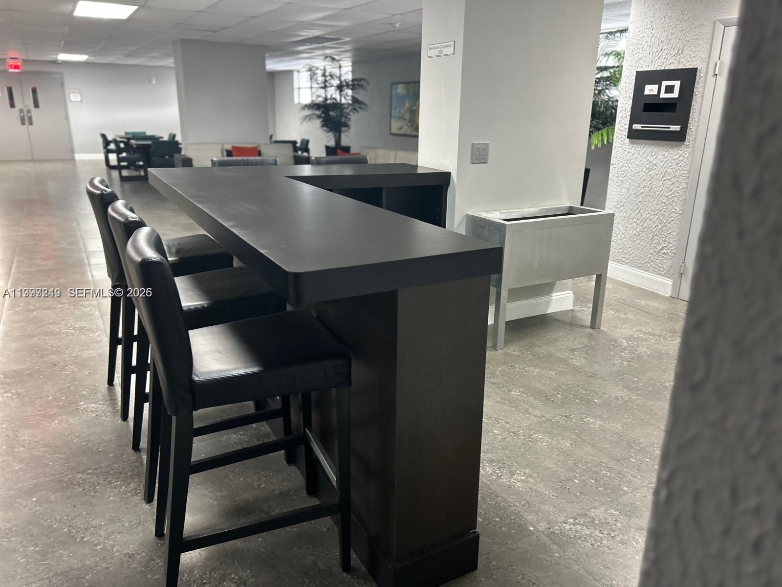 200 LESLIE CONDO - Residential