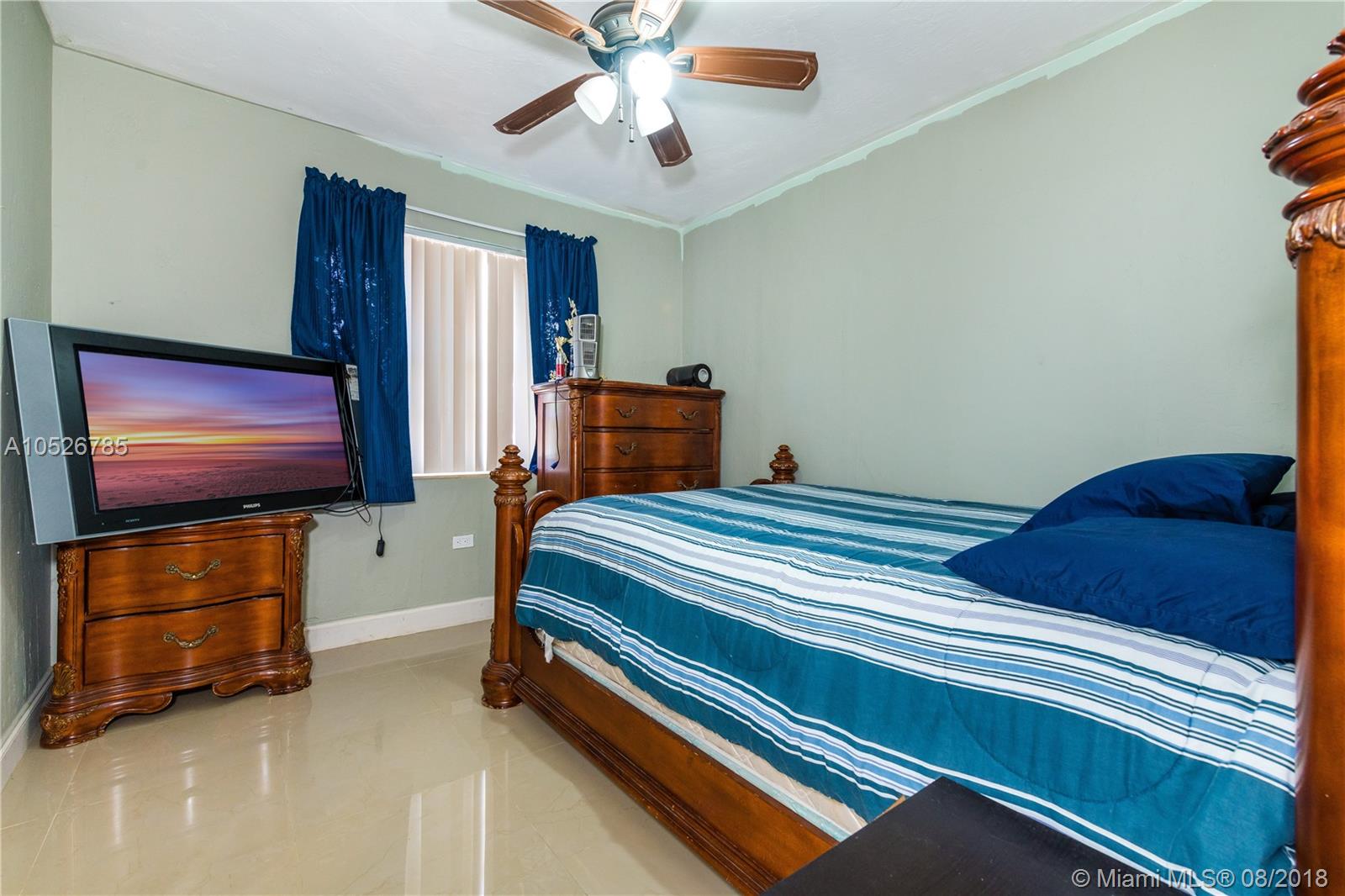 BISCAYNE HIGHLANDS - Residential