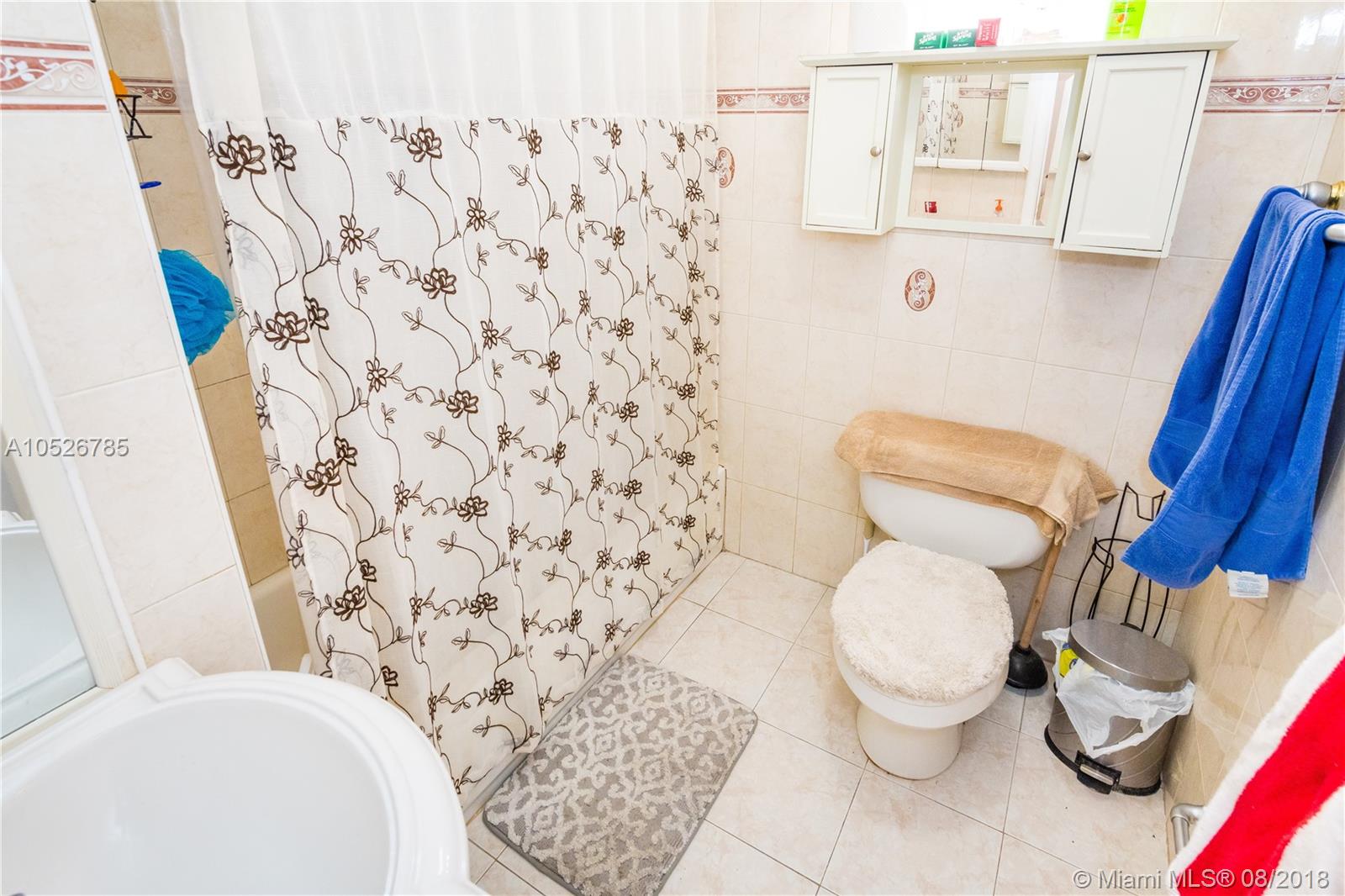 BISCAYNE HIGHLANDS - Residential