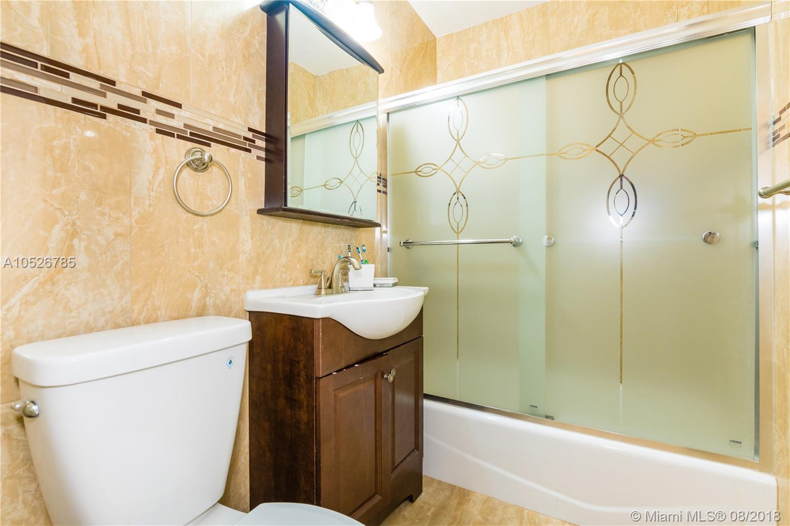 BISCAYNE HIGHLANDS - Residential