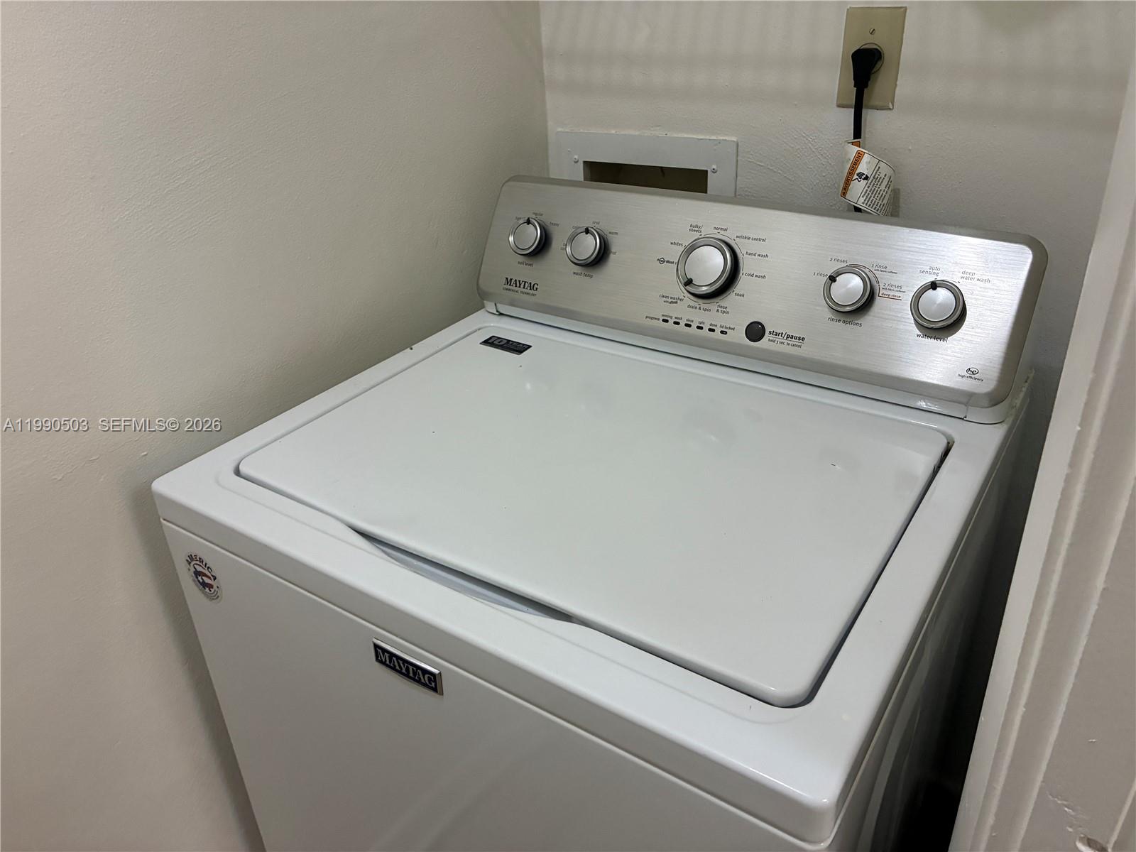 DEVON-AIRE VILLAS SEC 2 - Residential Lease