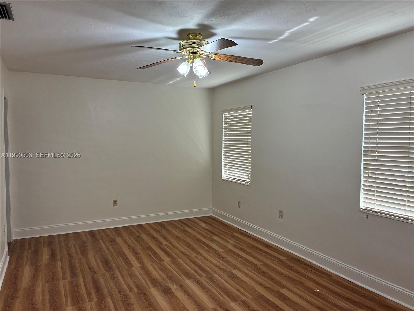 DEVON-AIRE VILLAS SEC 2 - Residential Lease