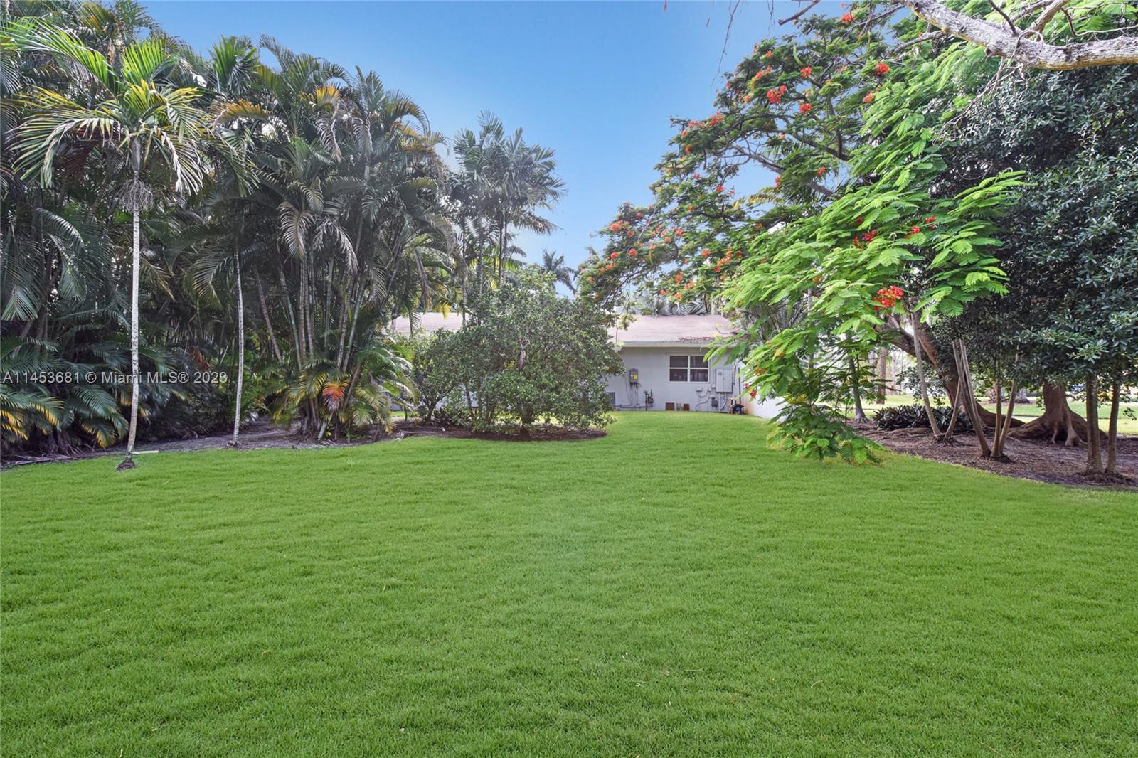 LAUDERDALE GROVES AMEND - Residential