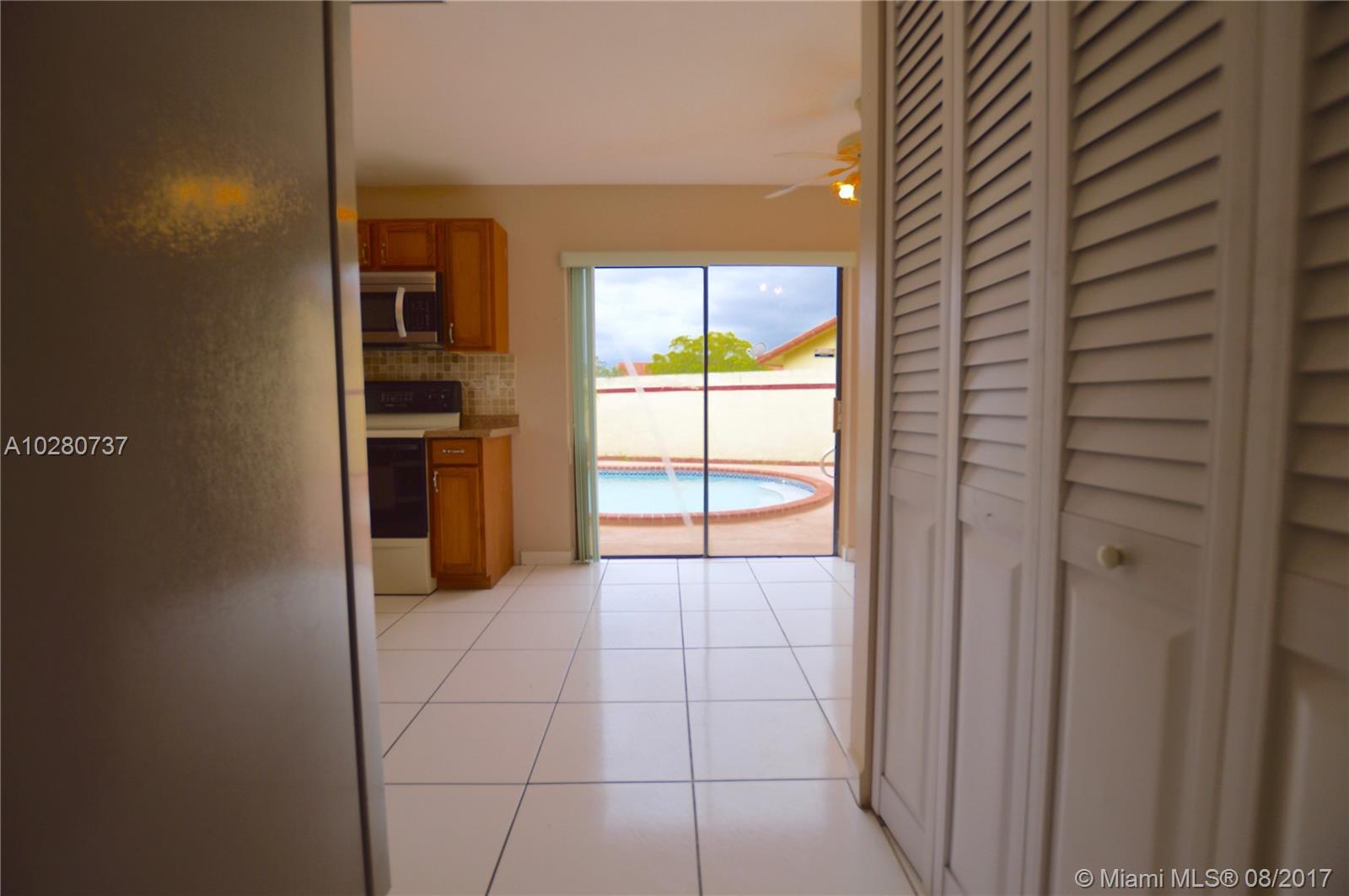 Country Lake Manor Sec 02 - Residential