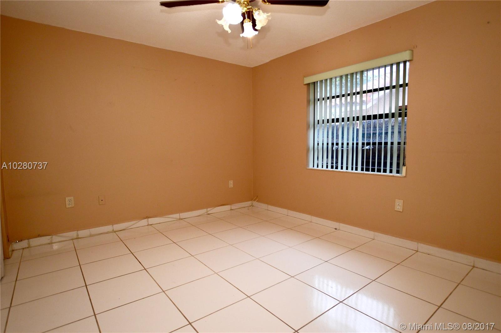 Country Lake Manor Sec 02 - Residential