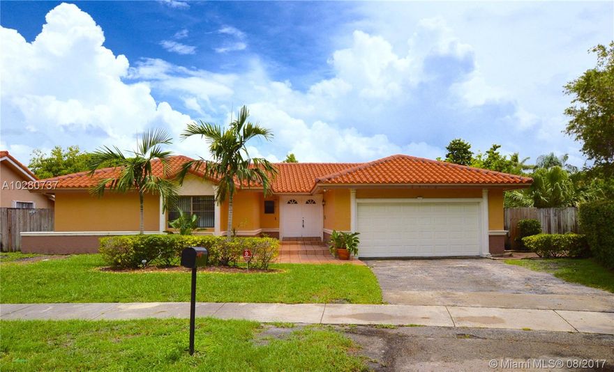 4/2 BEAUTIFUL HOME WITH ENCLOSED POOL AND JACUZZI AND PLENTY OF PRIVACY FOR YOUR FAMILY.  LOCATION, LOCATION, LOCATION!  ENJOY FLORIDA LIVING AT ITS BEST IN THIS HAPPY HOUSE WITH PLENTY OF LIGHT IN GREAT NEIGHTBORHOOD.  CENTRALLY LOCATED CLOSE TO EXPRESSWAYS HOA $125.00 A YEAR.  LIGHT TILES THRU OUT NEWER ROOF AND EASY TO SHOW JUST CALL L/A